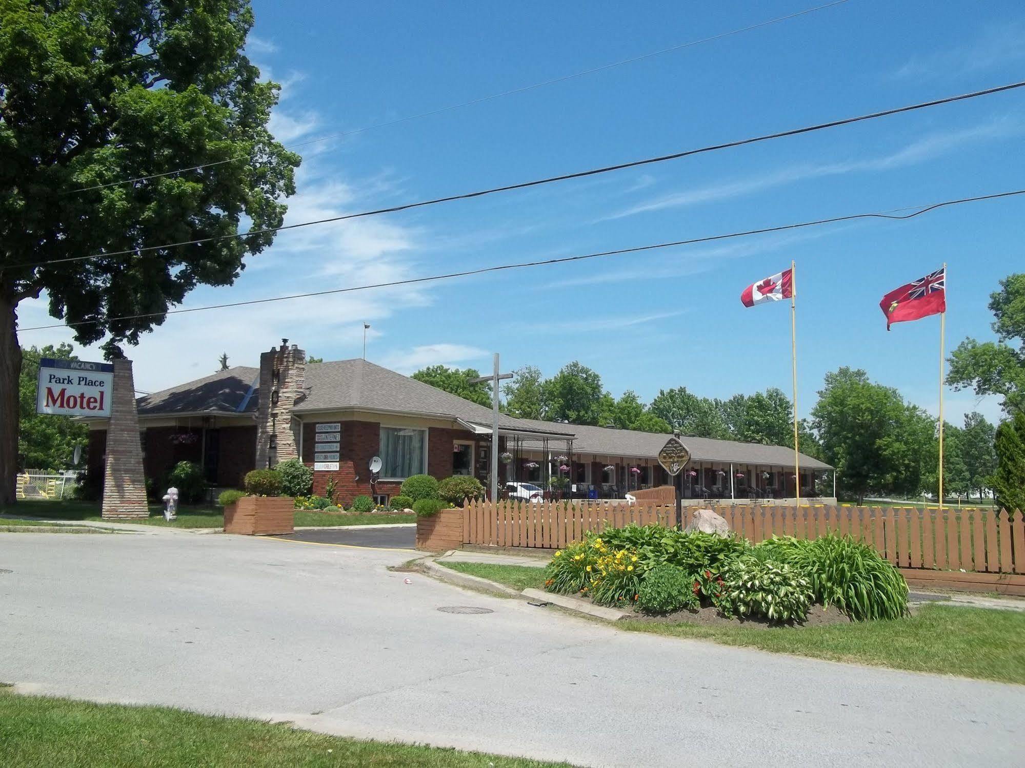 Park Place Motel&Suites Tweed Exterior foto